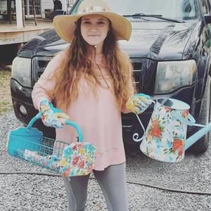 Meet your Posher, Hannah